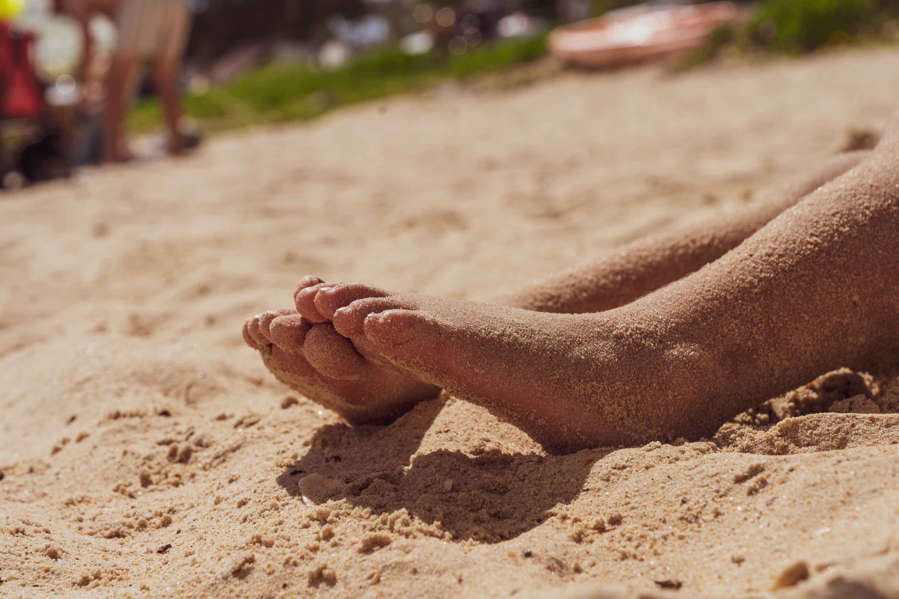 Load video: SavviSand the all natural, reusable sand remover.